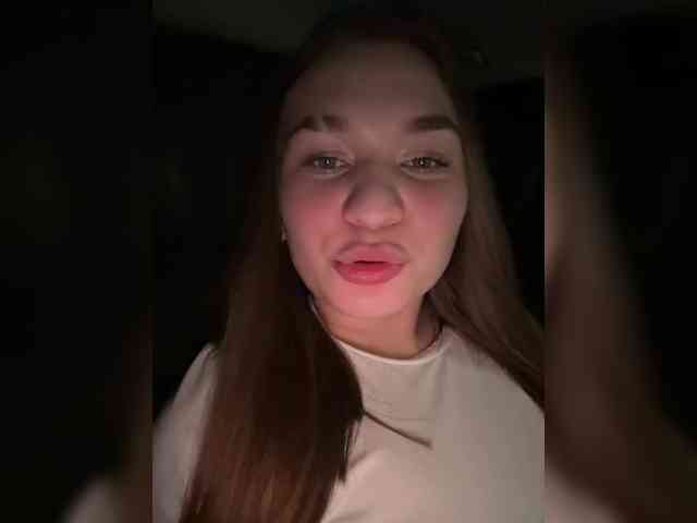 Kissylya001 webcam