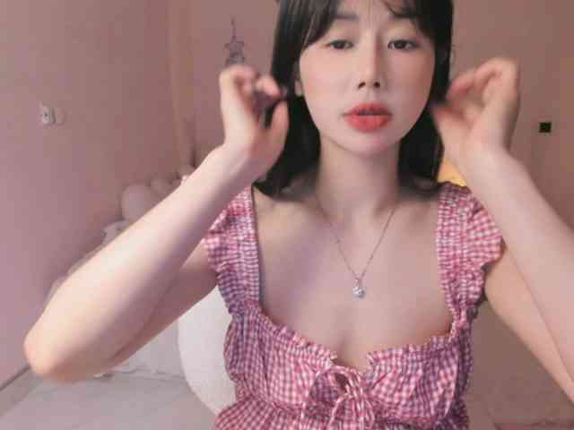 chat room nude CuteCatxxx