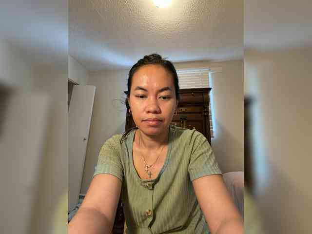 SweetMayles33 webcam