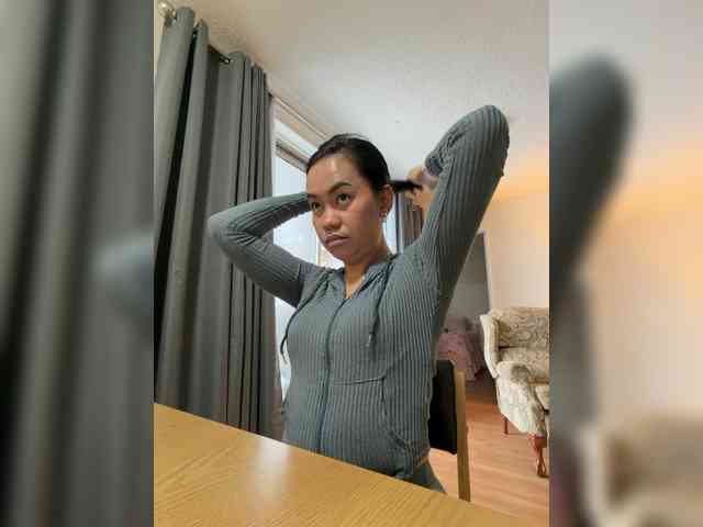 SweetMayles33 webcam