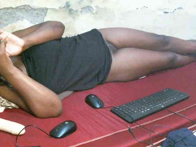 LOVELY-JAZMINE webcam