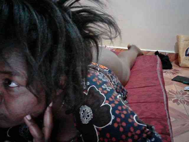 LOVELY-JAZMINE webcam