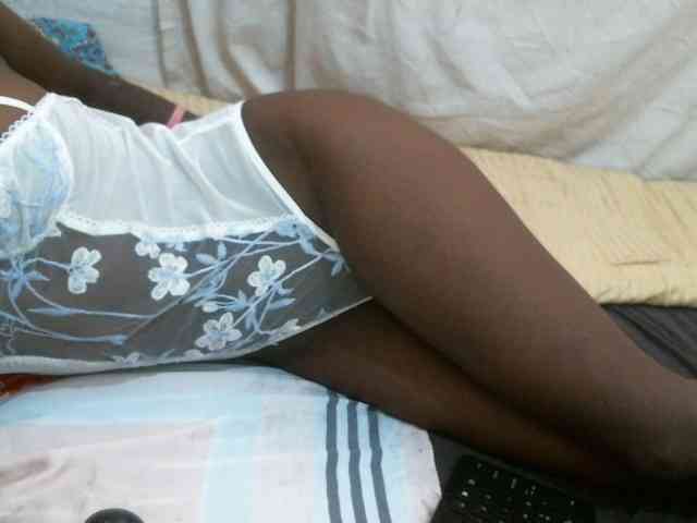 LOVELY-JAZMINE webcam