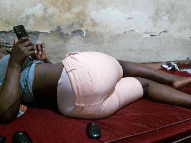 LOVELY-JAZMINE webcam