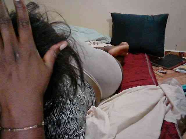 LOVELY-JAZMINE webcam