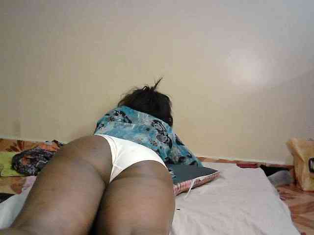 LOVELY-JAZMINE webcam