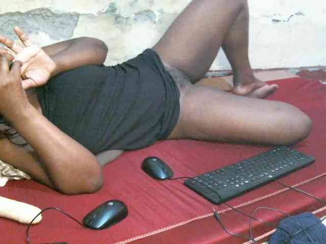 LOVELY-JAZMINE webcam