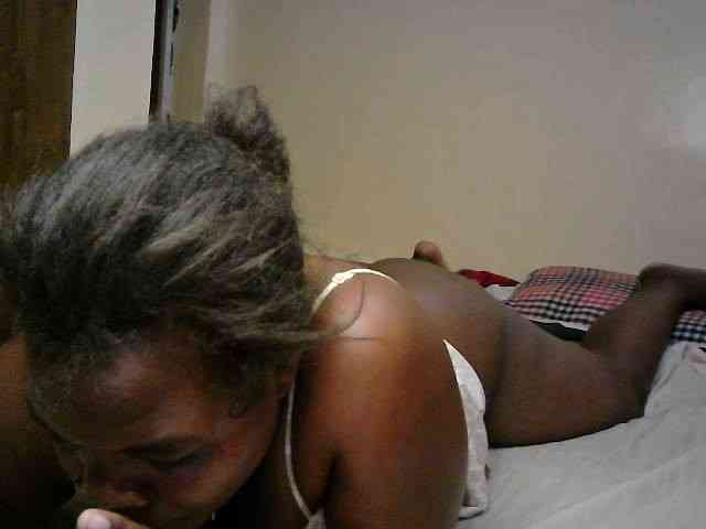 LOVELY-JAZMINE webcam