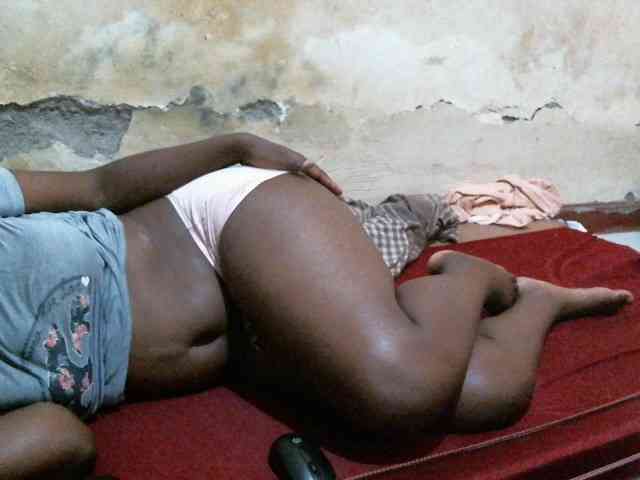 LOVELY-JAZMINE webcam