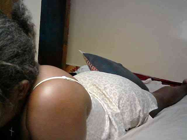 LOVELY-JAZMINE webcam