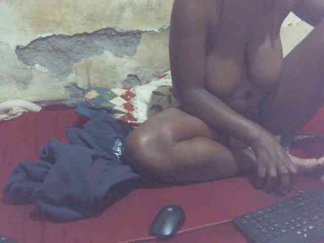 LOVELY-JAZMINE webcam