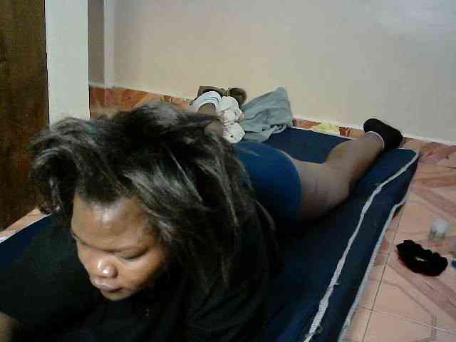 LOVELY-JAZMINE webcam