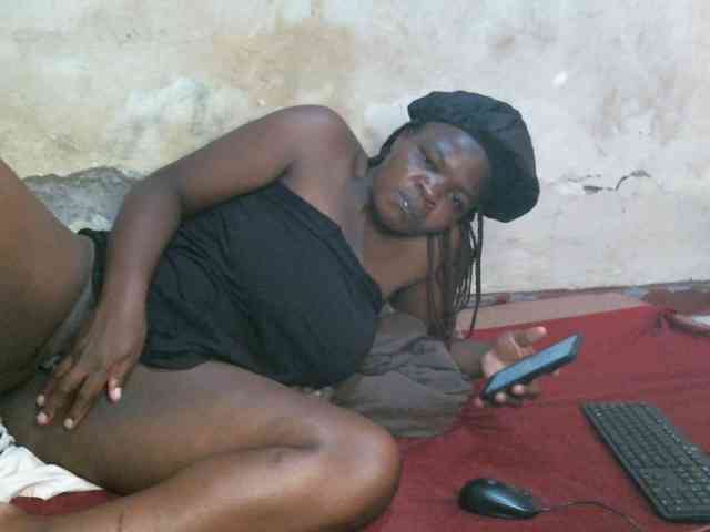 LOVELY-JAZMINE webcam