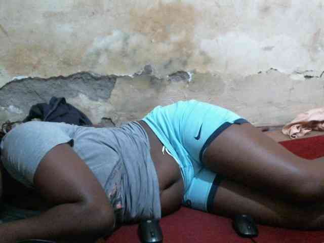 LOVELY-JAZMINE webcam