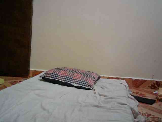 LOVELY-JAZMINE webcam