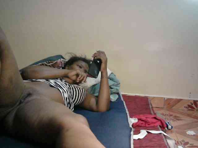 LOVELY-JAZMINE webcam