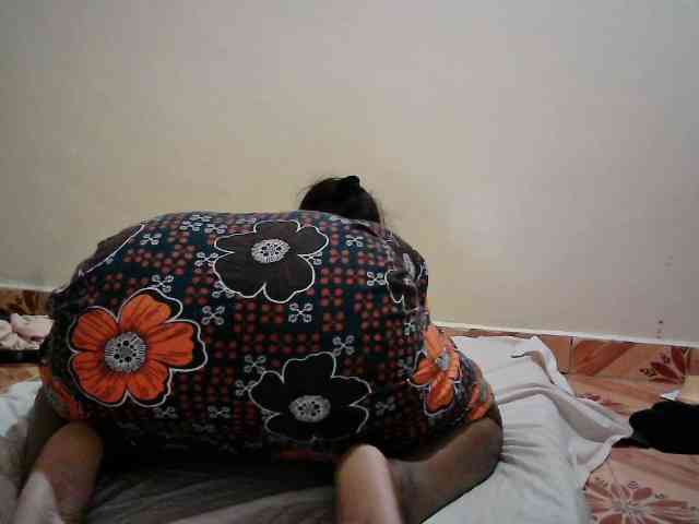 LOVELY-JAZMINE webcam