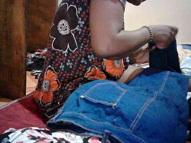 LOVELY-JAZMINE webcam