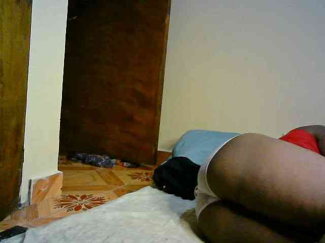 LOVELY-JAZMINE webcam