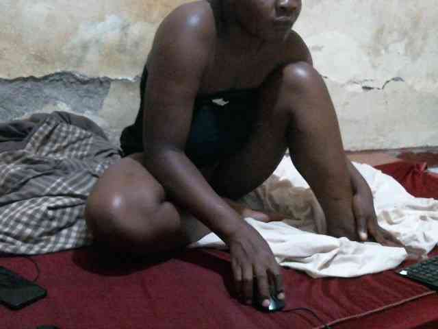 LOVELY-JAZMINE webcam