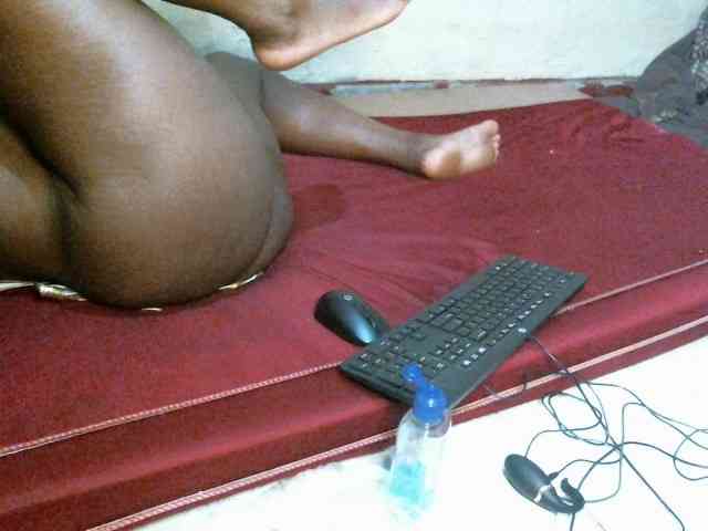 LOVELY-JAZMINE webcam