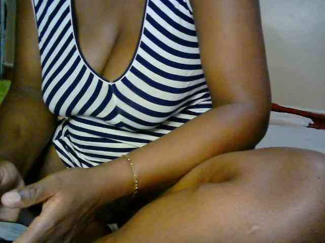 LOVELY-JAZMINE webcam