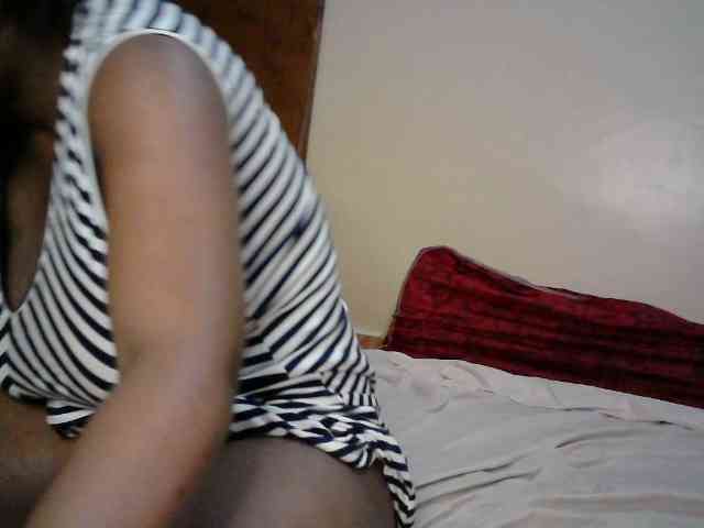 LOVELY-JAZMINE webcam