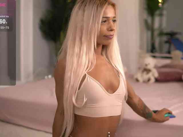 SarahRaynex webcam