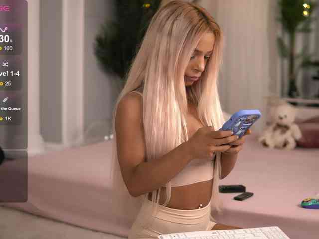 SarahRaynex webcam