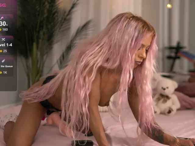 SarahRaynex webcam