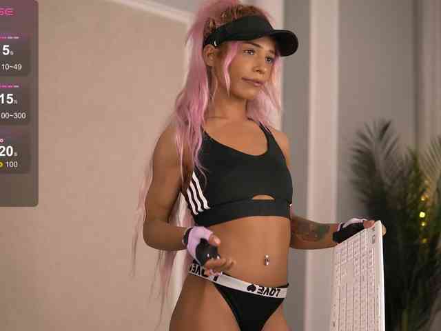 SarahRaynex webcam