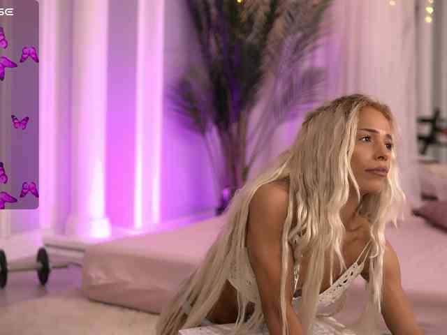 SarahRaynex Live Webcam on BongaCams