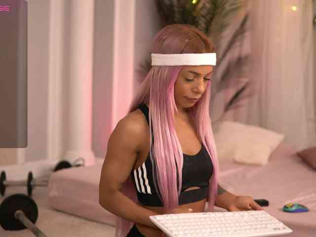 SarahRaynex webcam