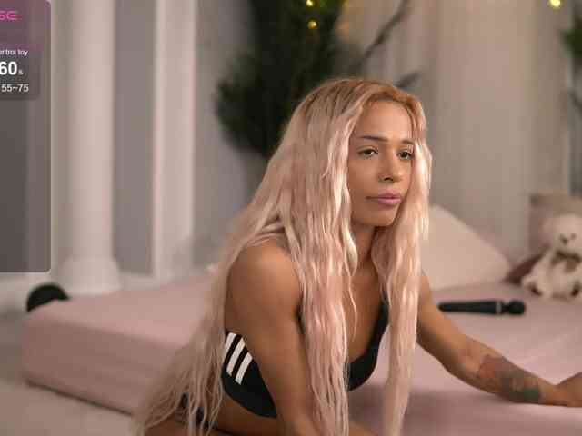 SarahRaynex webcam