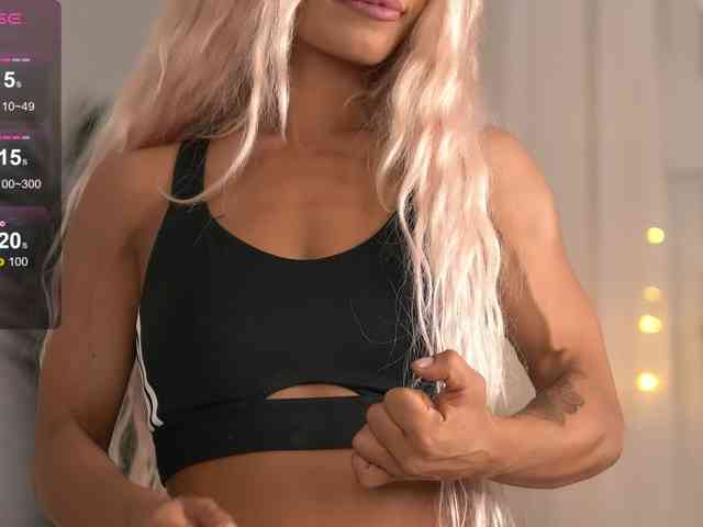 SarahRaynex webcam