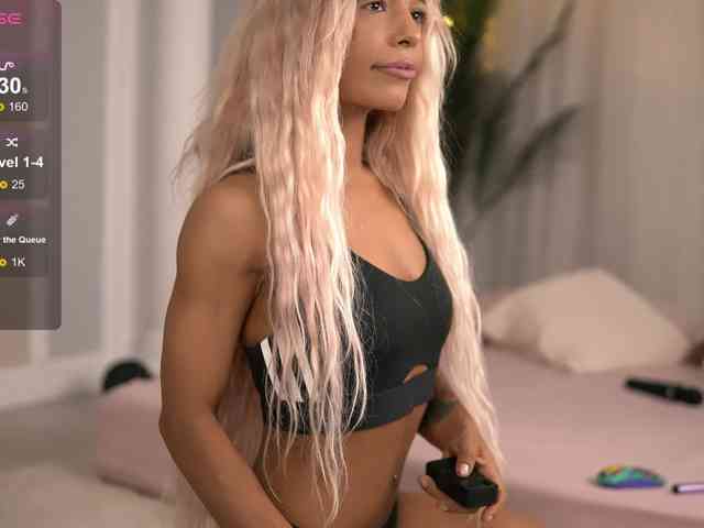 SarahRaynex webcam