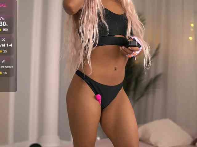 SarahRaynex webcam
