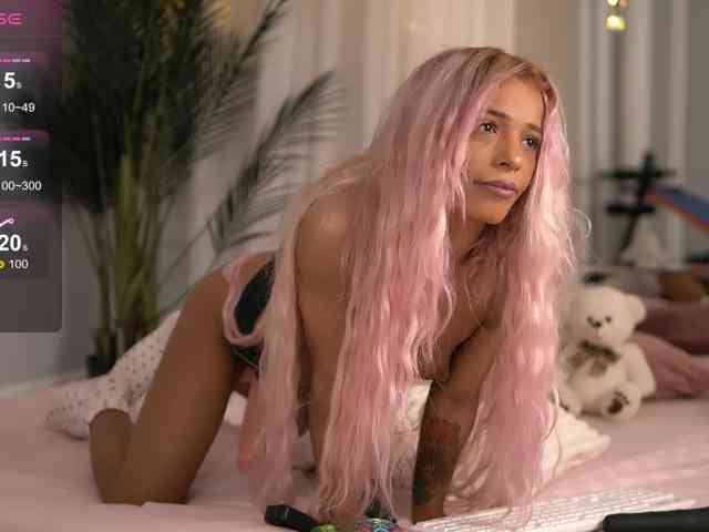 SarahRaynex webcam