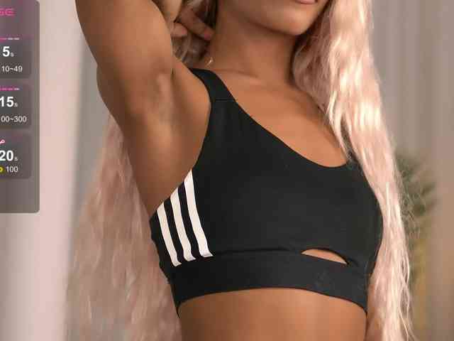 SarahRaynex webcam
