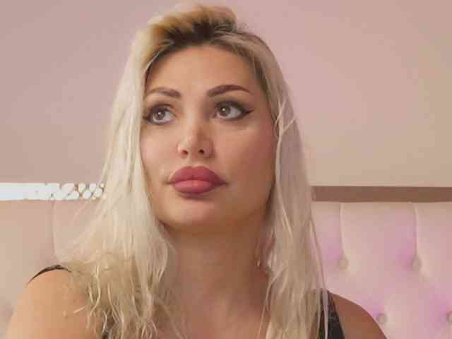 DrBarbie Live Webcam on BongaCams