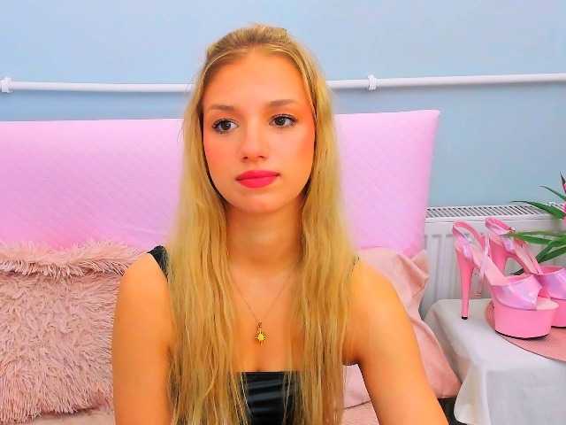  EvetteBody chat room