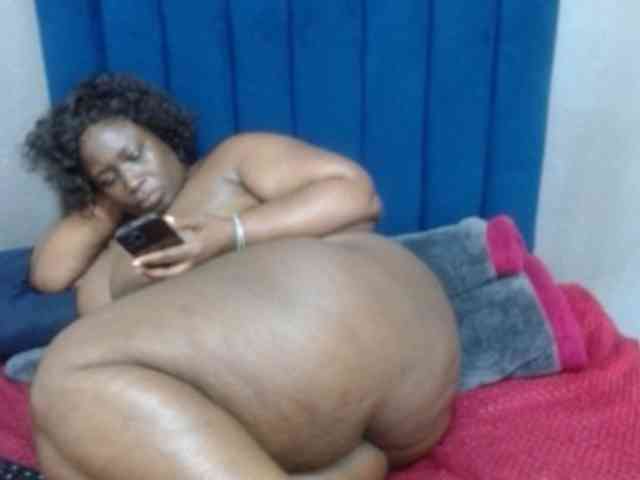 ASSQUEEN1 webcam