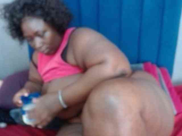 ASSQUEEN1 webcam