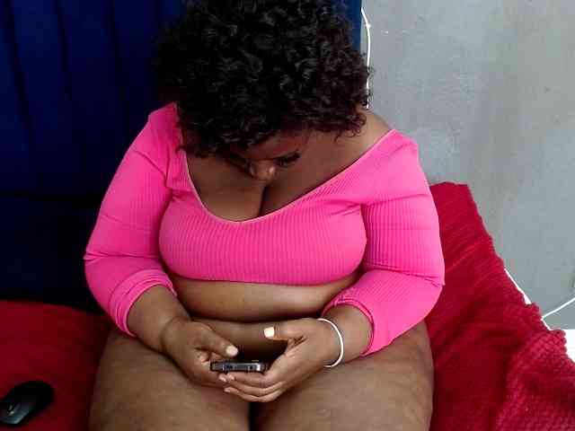 ASSQUEEN1 webcam
