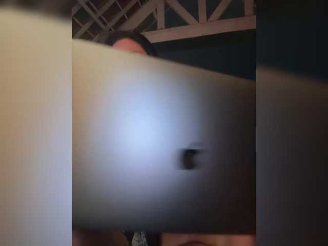 Buffi's BongaCams show and profile