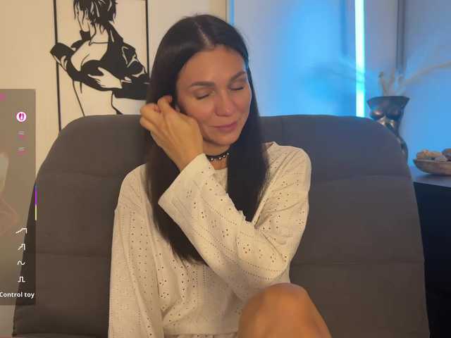 Buffi's BongaCams show and profile