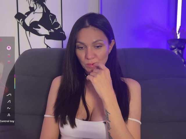 Buffi's BongaCams show and profile