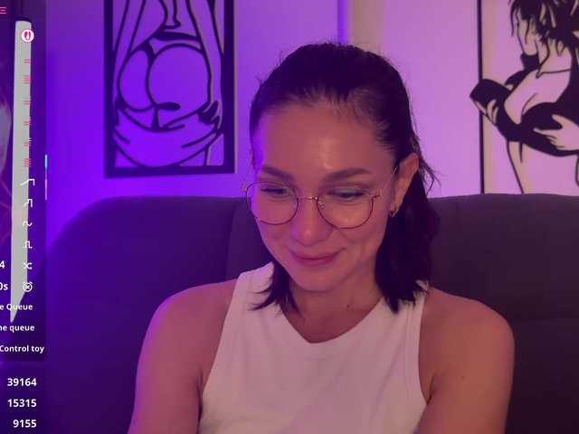 Buffi's BongaCams show and profile