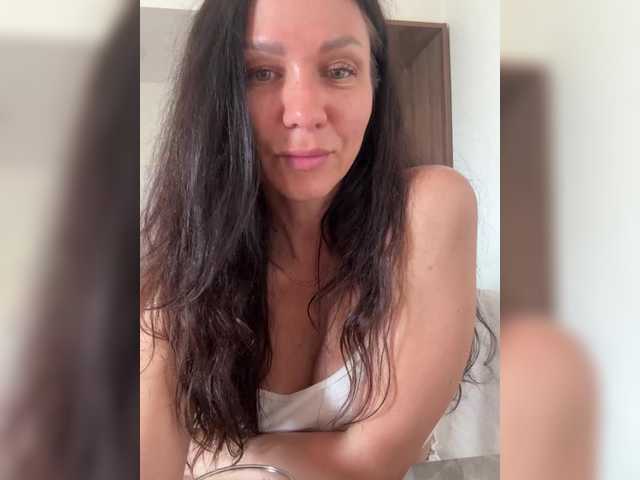 Buffi's BongaCams show and profile