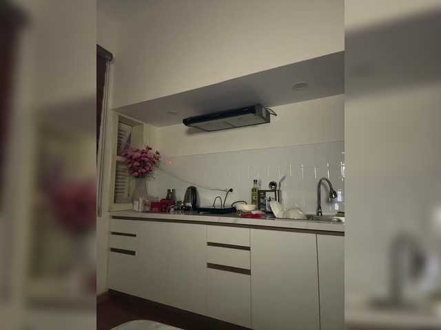 Buffi's BongaCams show and profile